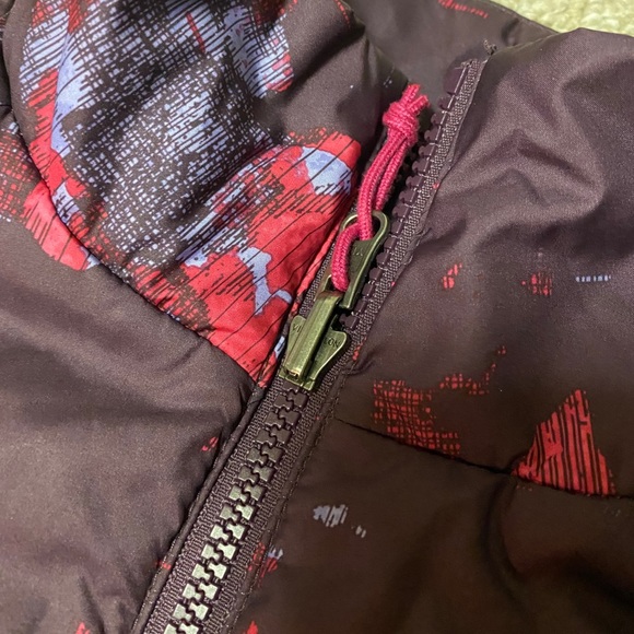 Patterned North Face Jacket - Picture 7 of 8